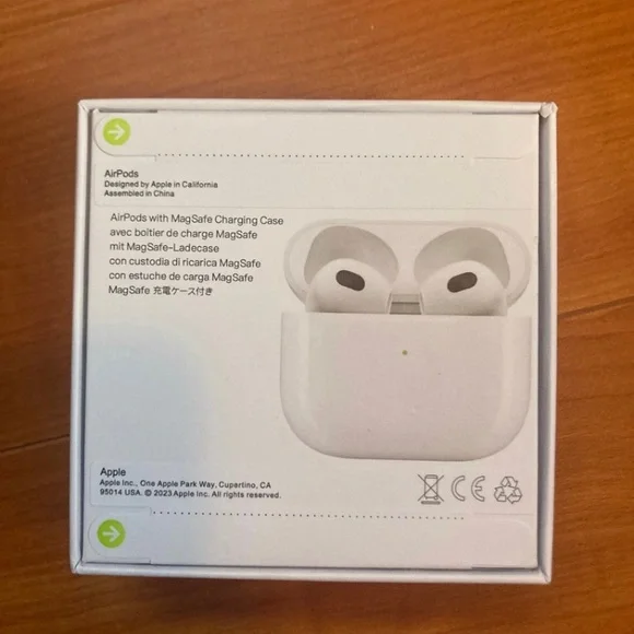 AirPods 3rd generation - Picture 3 of 3